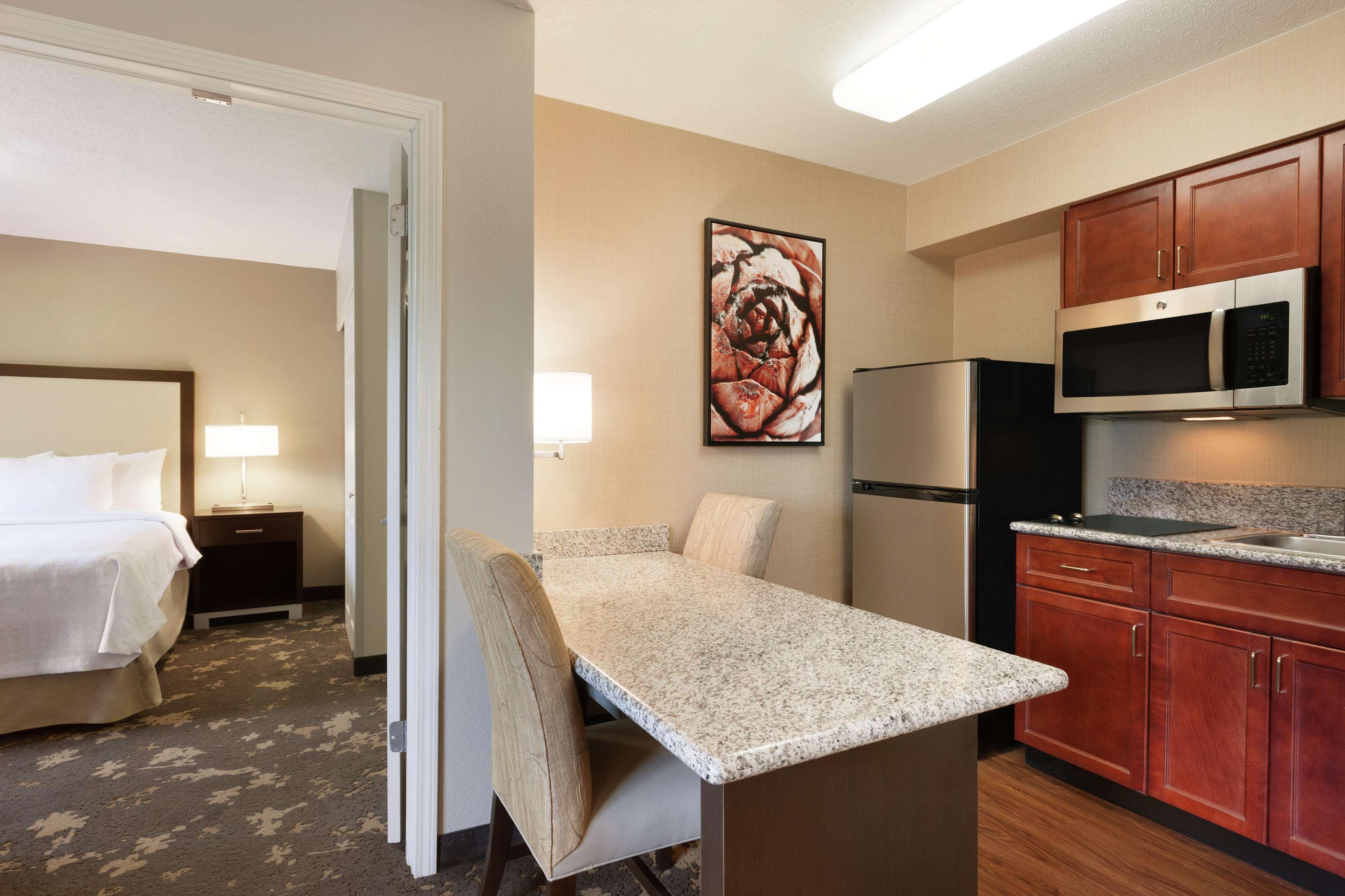 Homewood Suites By Hilton Charlotte Airport Exterior photo